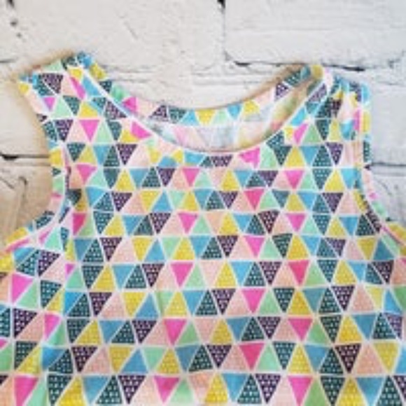 5/$30 🍭 Circo Girls 5T Triangle Top & Bottom - Picture 3 of 6
